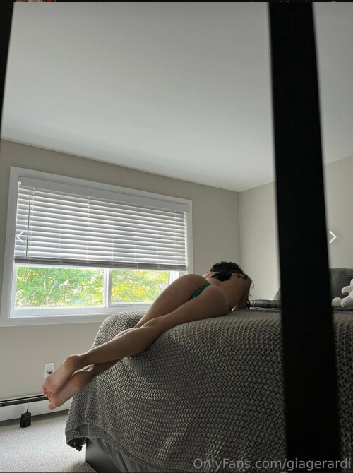 1000084613aa7f0b4b62c1df2e