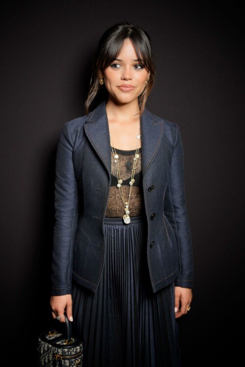 10000847597f249268fef2c7ef