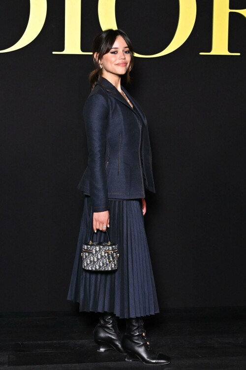 1000084769ad27c0f10b48a231