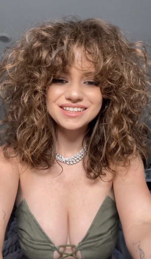 1000085298f692899d40931a2a