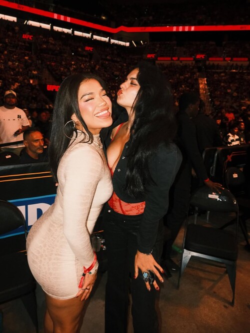 1000085395fd4d03d3b406bec2