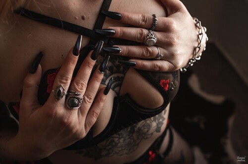 10000854370af8f4880dd2825f