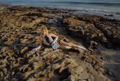 1000085531aaca3e5781fe3654