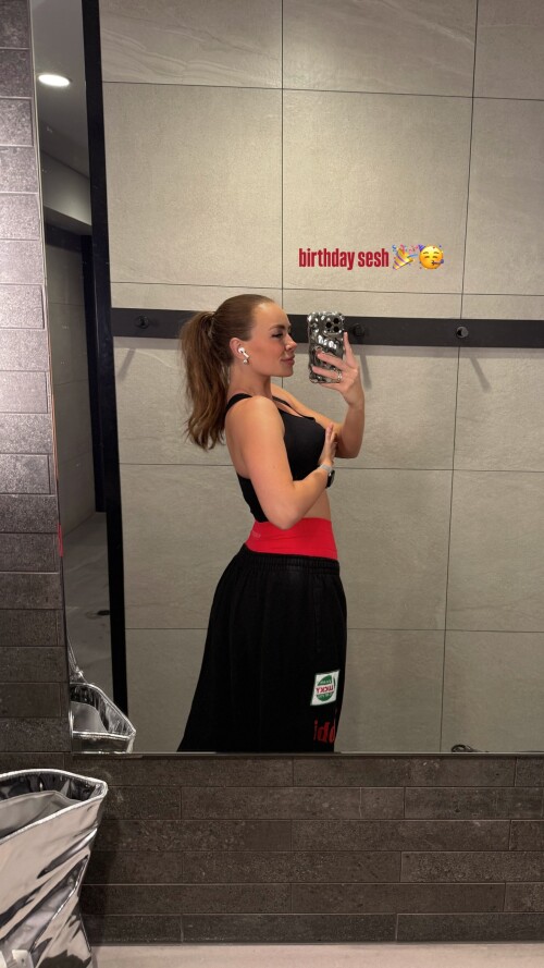 1000086191e56ad20bab9d42c8cae25bde1562bee5