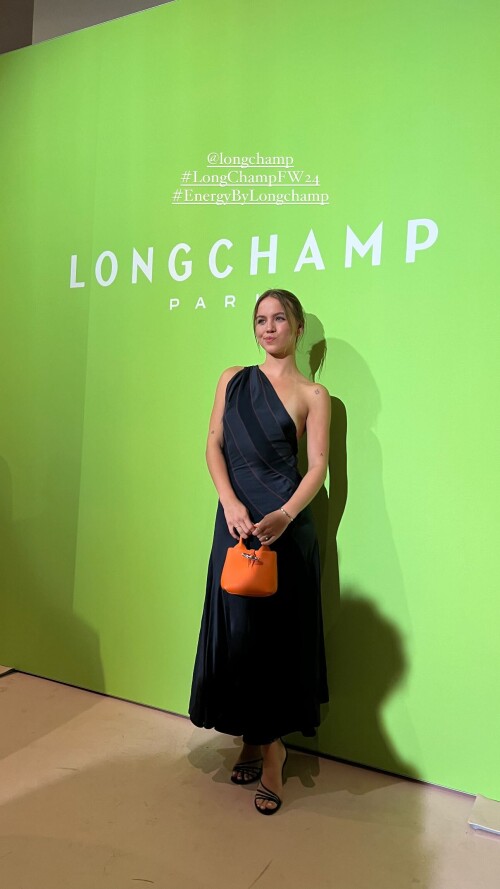 100008690875b6aef899c6457d