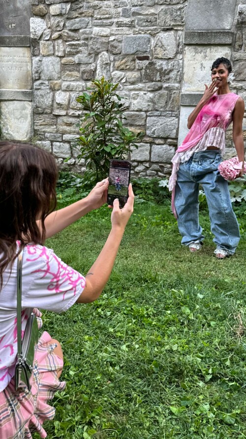 10000870273daad63ad75382d6