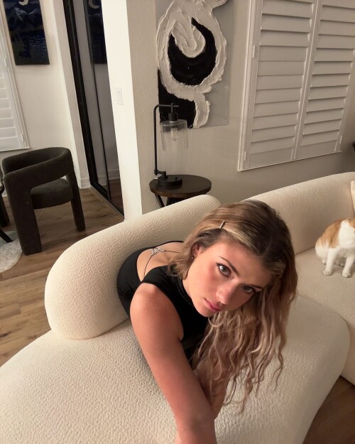 10000872039ade9b8e6c08c927