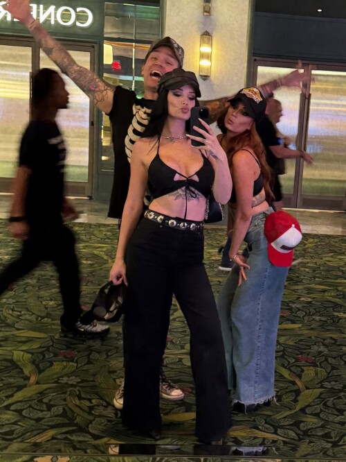 1000087606c830f52d839e8255