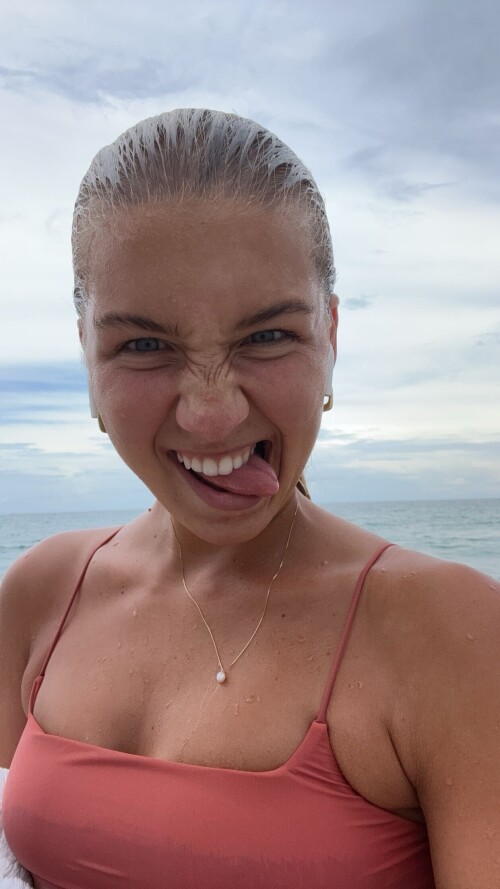 10000877734cd843a5206a68c6