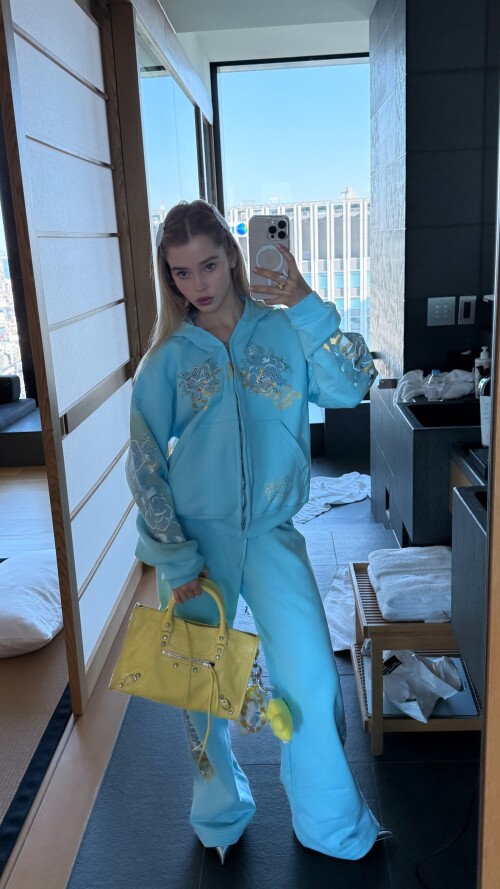 1000089167bacdd23048b1cc1d