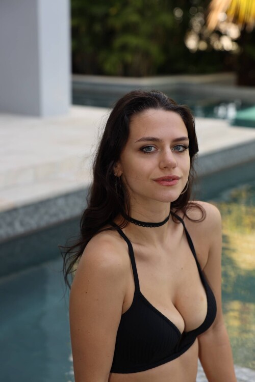 100008928413b24cdcc879198f