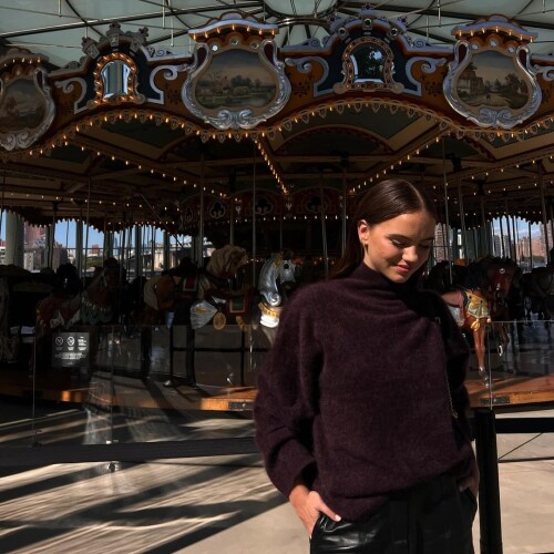 10000901453f3afd56a02a7b25