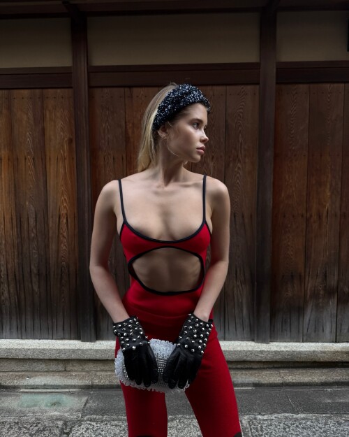 10000903723241d9adf2387102