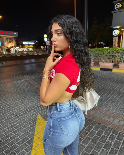 1000090608dbf98a8d8a16c209