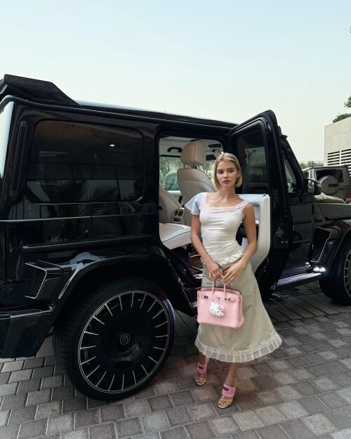 10000908214d5a9e7f14f44f1e