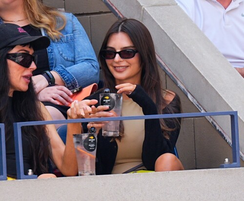 10000911751a88463ac8c54664