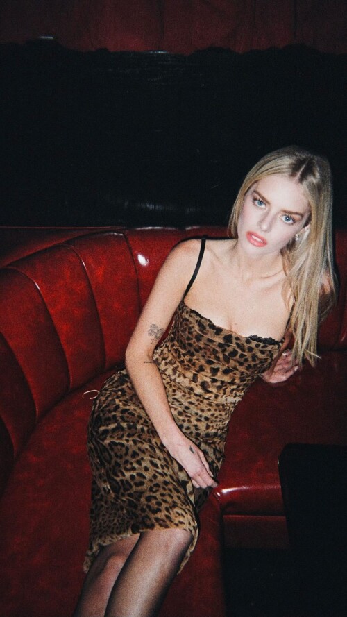 1000092634105e58d53a054264