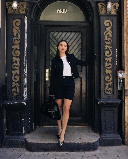 100009320616e04c19ca9d3673