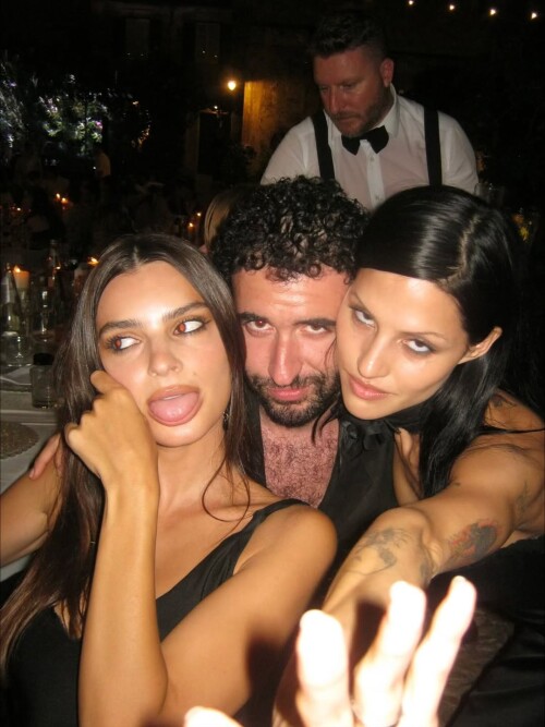 100009420786b7e7d327382edc