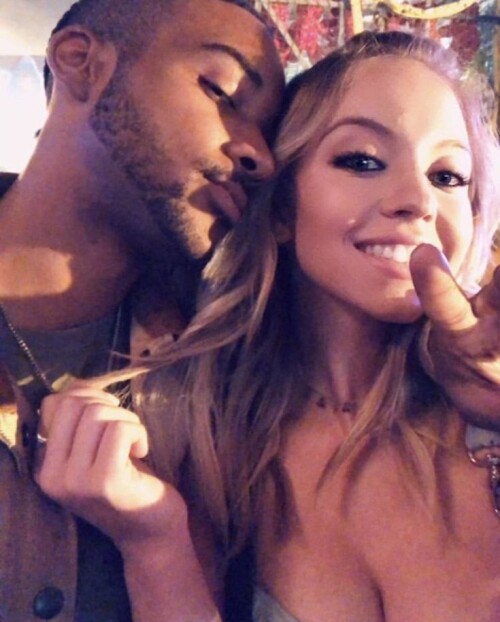 1000095127d84b4481dcf904b9