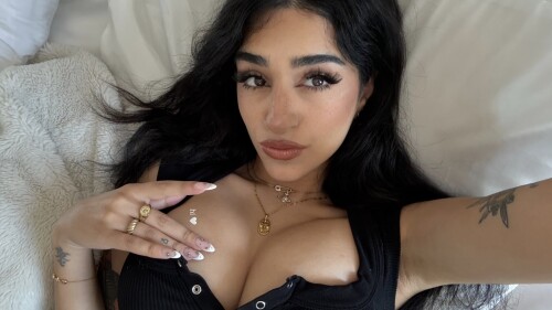 1000095698f7467376dbc017af