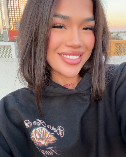 10000962815eea4bca75aab504