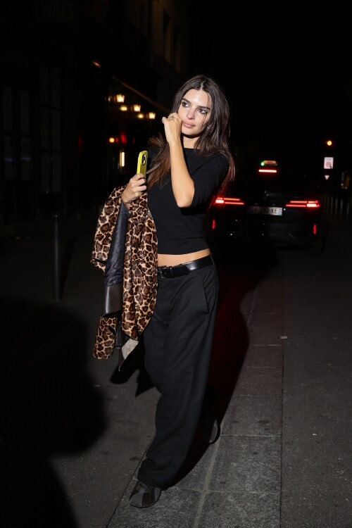 10000965327a76b81021cd7a53