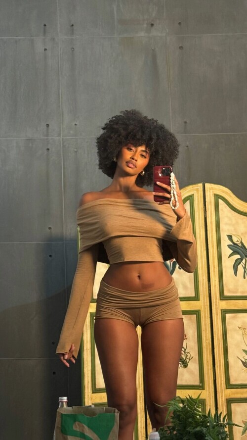 10000971681ac5b492716c20b6