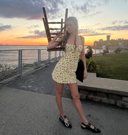 100009724415b234962a53054d