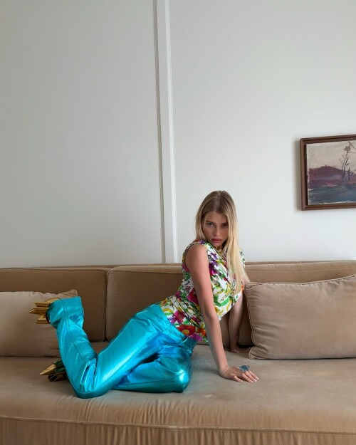 100009873631ce444e0a03ef6c