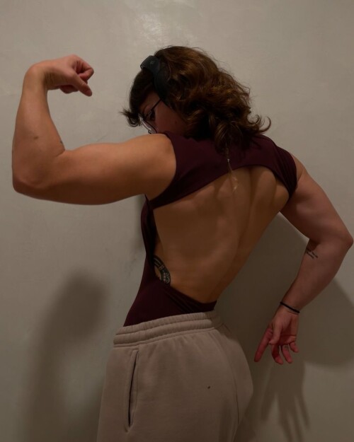 10000990068b46ed2c6b41be47