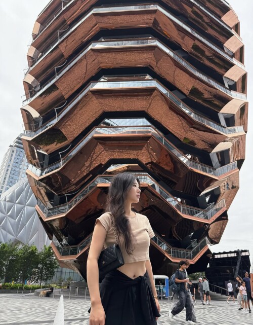 1000099583b5f47b11aee8b6d0