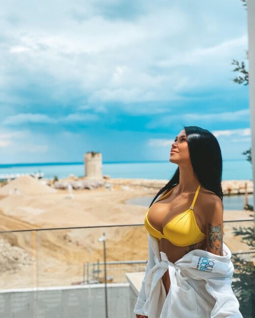 10000998881083d2c57a57e0ba