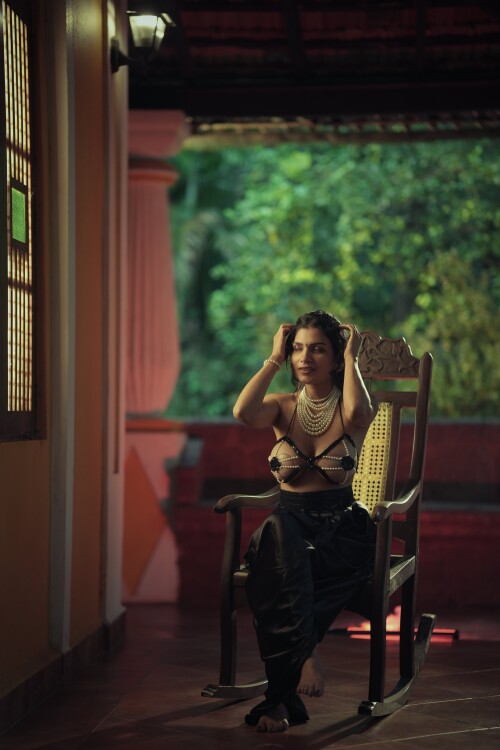 100010009052815bfa168c5822