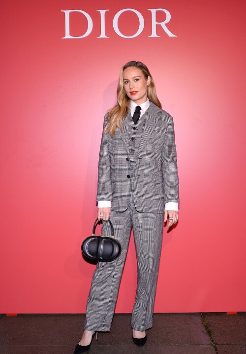 100010159770b819172b680060