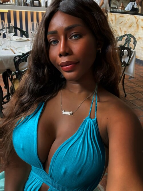 1000102046f82094c5f404acdd