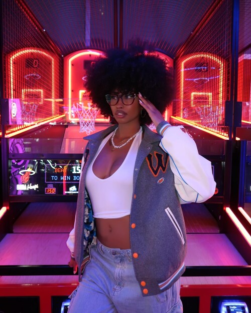 100010272180459dd10d48e9cd