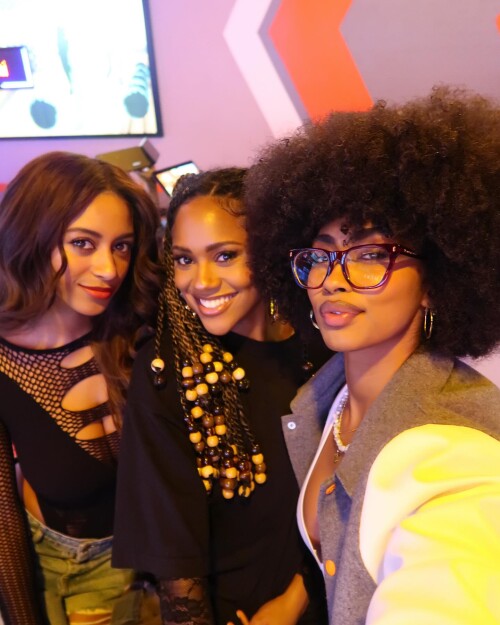 10001027290565ffdd235d29ba