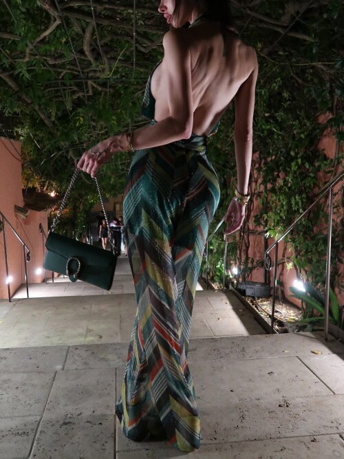 10001031672f4279a09b39309b