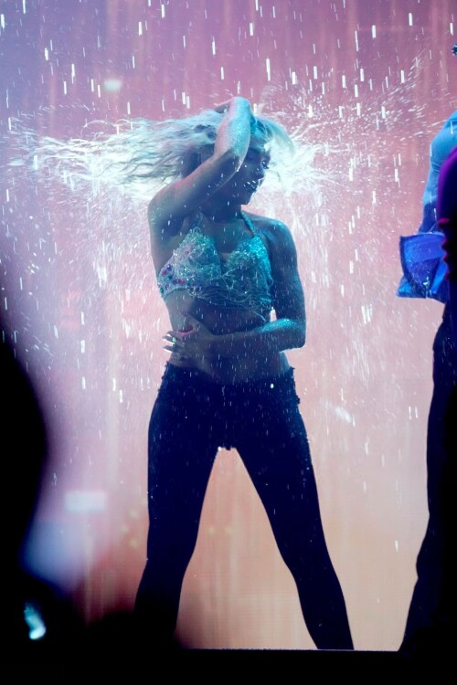 1000104385b52c09dad3ee80c7