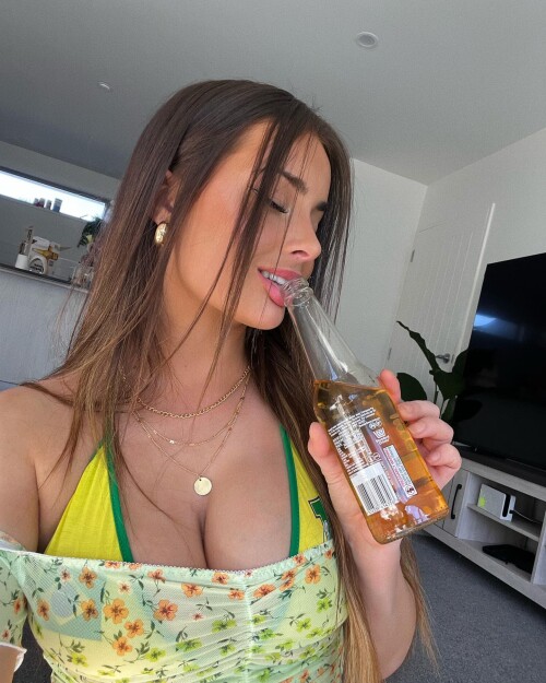 1000104486fcaf72cc0931d966