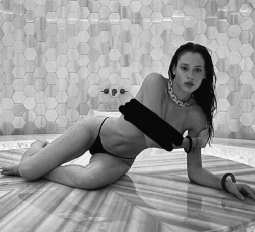 10001057588d28dadd0ec56a76