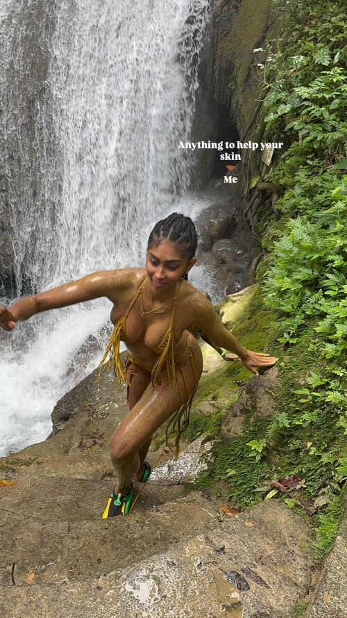 10001067863f2f627ef5bf0129