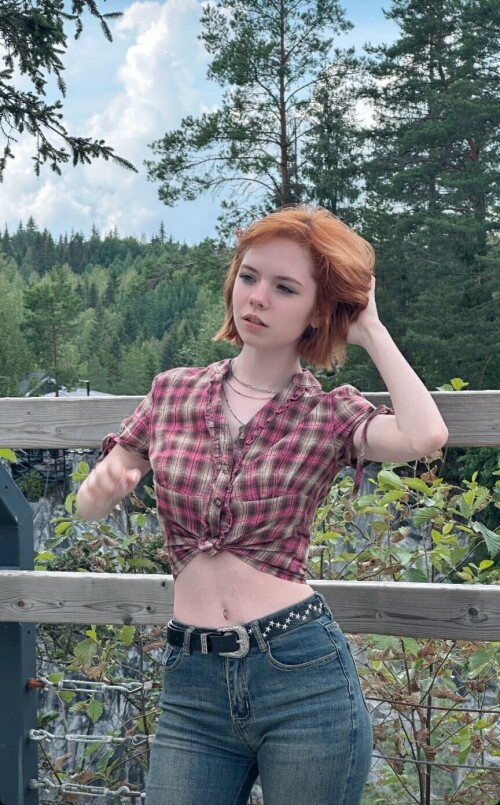 10001069245d0b09cad744e749