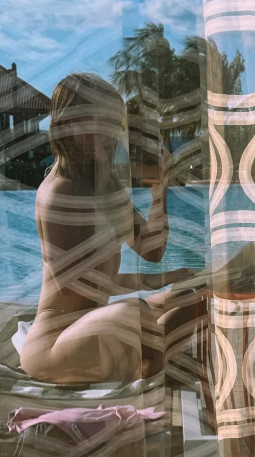 100010715185f6976a9f7f5c79