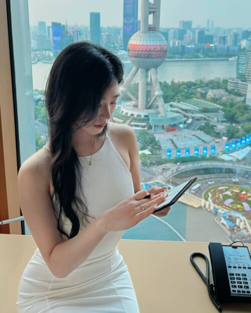 1000107842125fefd9afd97f48