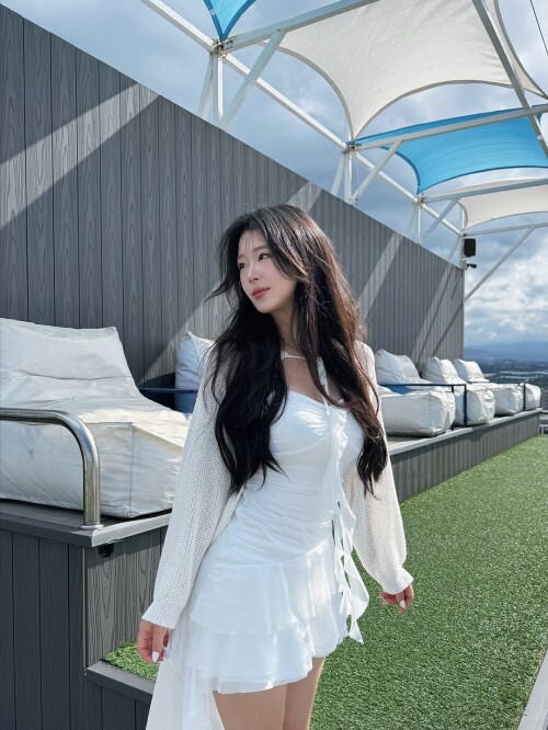 1000108193db93e55d20e328ef