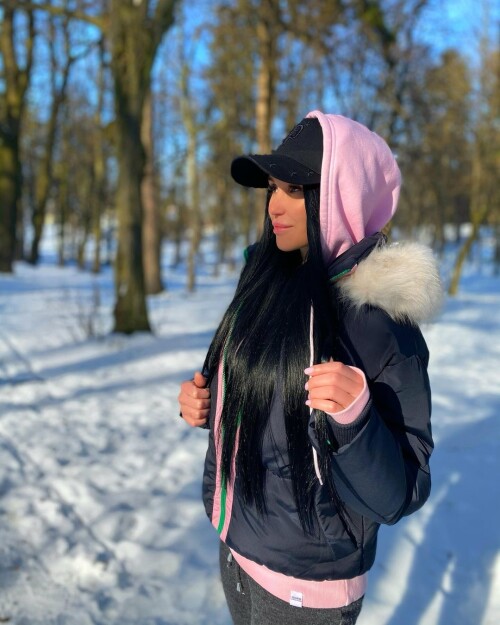 1000108322d3b8e058d04b13cd