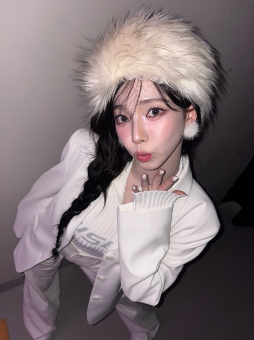 10001090630ee5ec0ca0aaca74