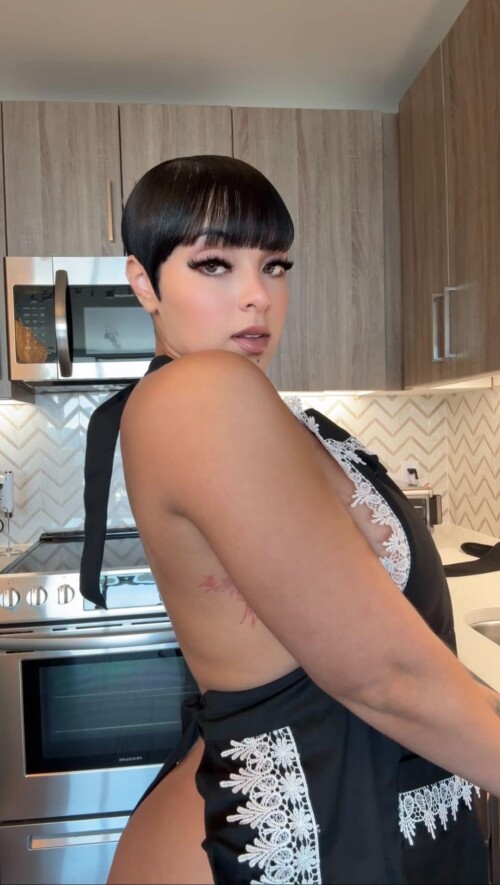 10001098799f3f0856173f998f